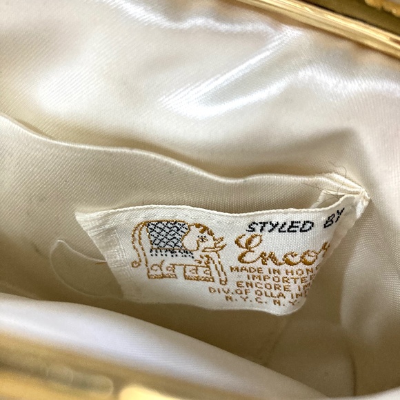 Encore Vintage Elegant Purse - Picture 3 of 9